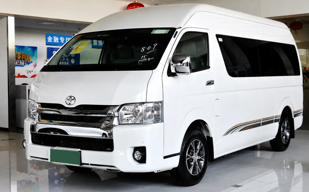 13座厢式车